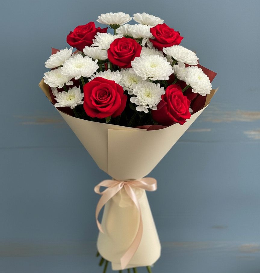 Букет романтическая гармония в Минусинске Букет цветов из: Розы и Хризантемы в Минусинске