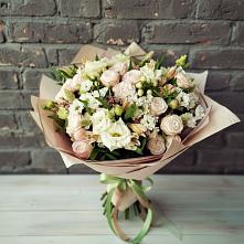 Букет нежное ассорти в Минусинске Букет цветов из:  Альстромерии, Розы и Хризантемы в Минусинске