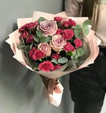 Букет восхищение в Минусинске Букет цветов из:  Гвоздики и Розы в Минусинске
