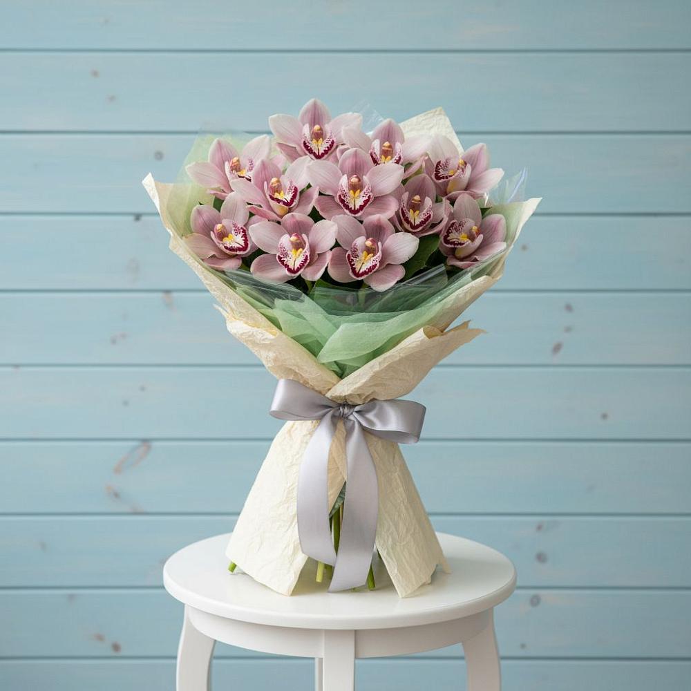 Букет 11 орхидей в Минусинске Букет цветов из: Орхидеи и Розы в Минусинске