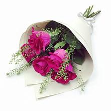 Букет ярко-розовый в Минусинске Букет цветов из:  Розы в Минусинске