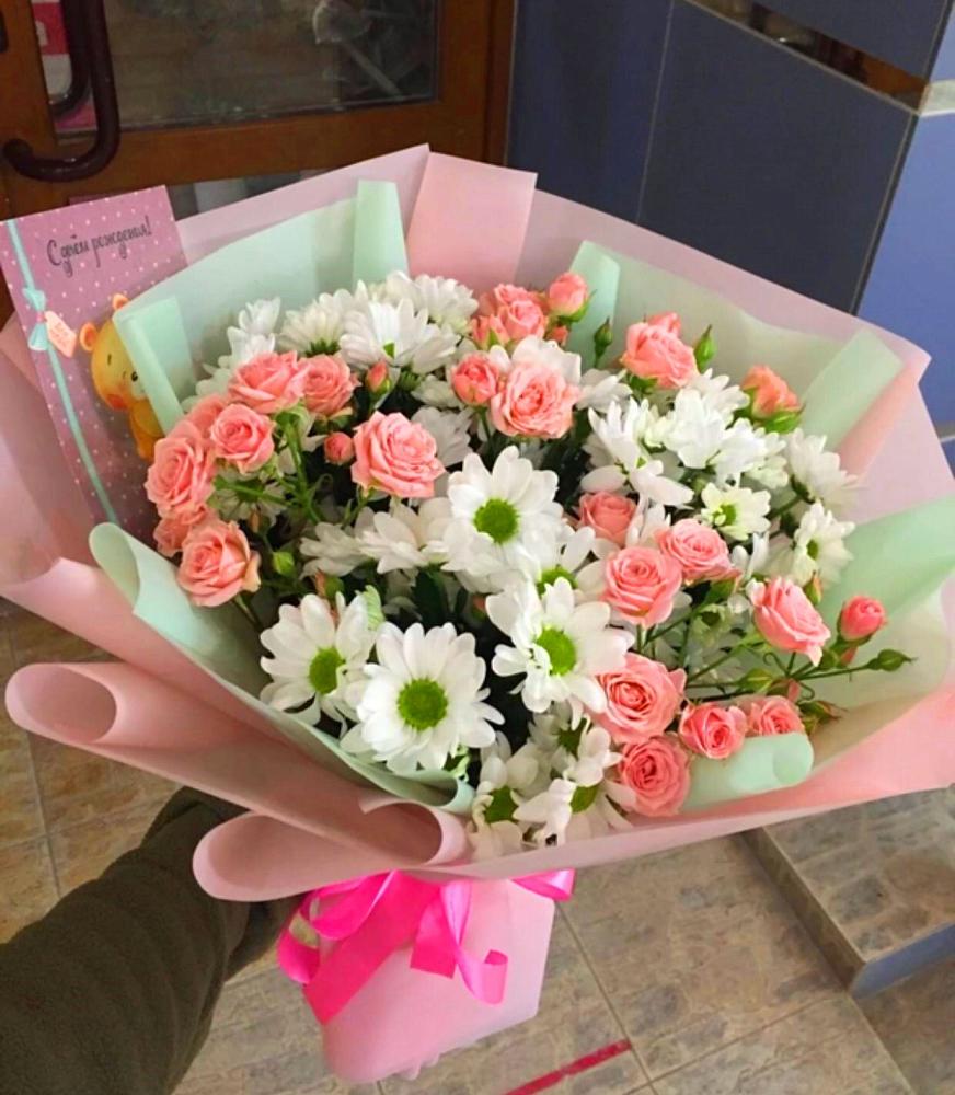 Букет Жемчужная россыпь в Минусинске Букет цветов из: Розы и Хризантемы в Минусинске