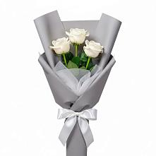 Букет 3 белые розы в Минусинске Букет 3 белые розы в Минусинске