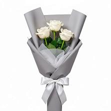 Букет 3 белые розы в Минусинске Букет 3 белые розы в Минусинске