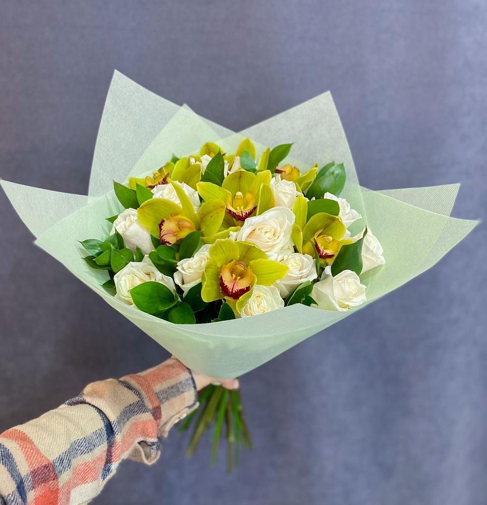 Букет лимончелло в Минусинске Букет цветов из: Орхидеи и Розы в Минусинске