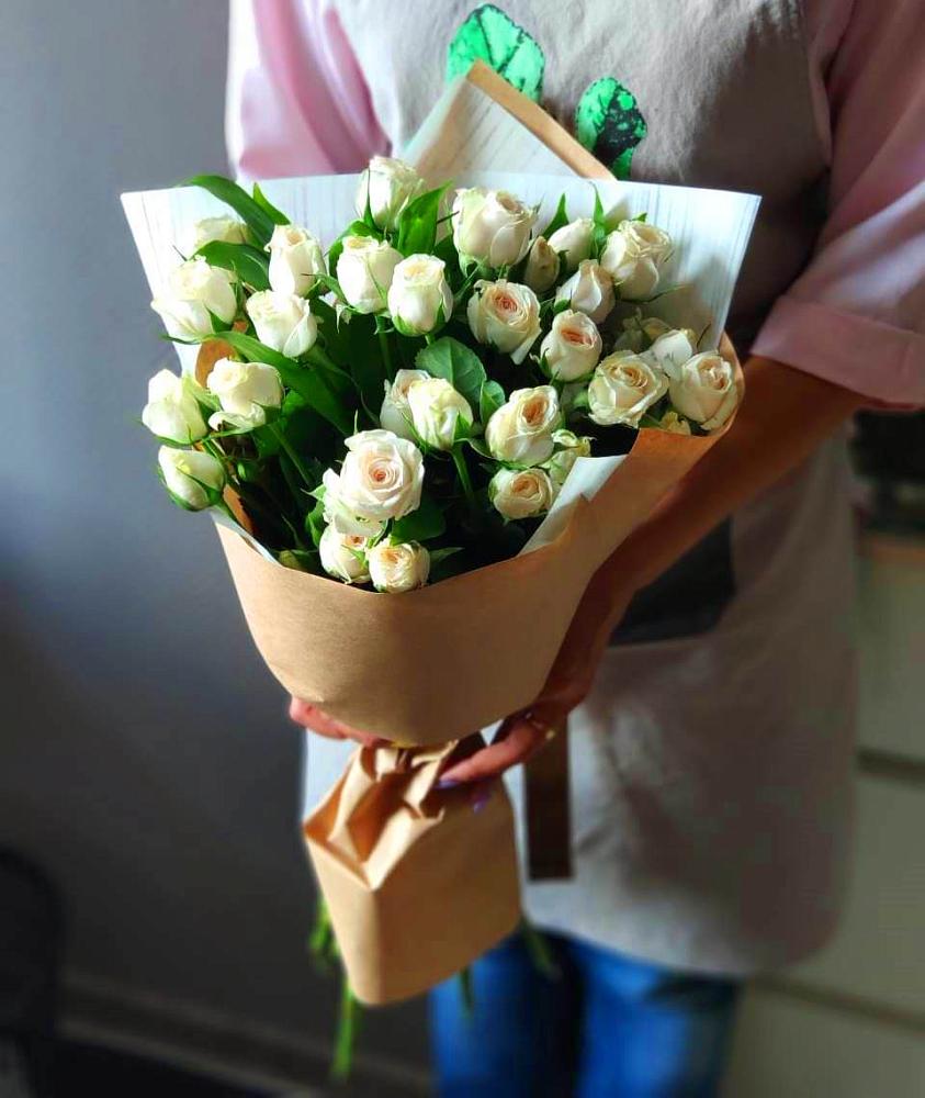 Букет хорошее настроение в Минусинске Букет цветов из: Розы в Минусинске