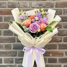 Букет цветочные ноты #REPLACE_PRED# Минусинске Букет цветов из:  Лизиантусы и Розы #REPLACE_PRED# Минусинске