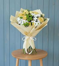 Букет Луч солнца в Минусинске Букет цветов из:  Хризантемы и Розы в Минусинске