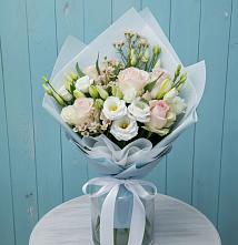 Букет цветов из:  Розы и Лизиантусы в Минусинске